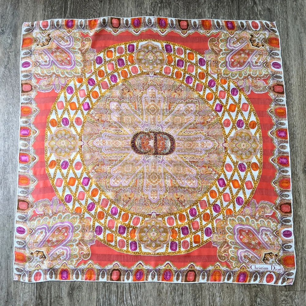 LIVE SHOW ITEM 💥 Christian Dior silk scarf